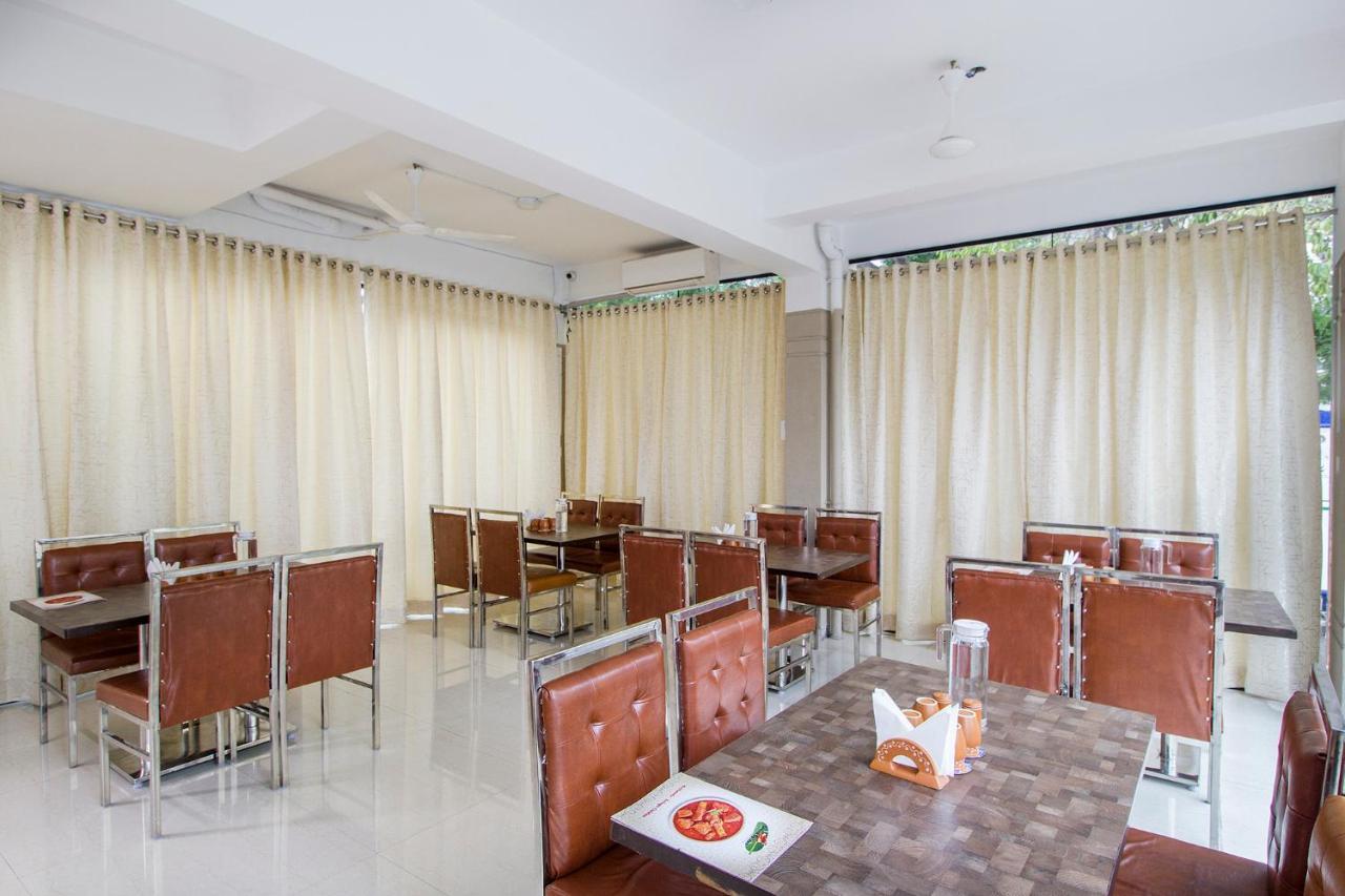 Fabhotel Limestone Aura Hyderabad Exterior foto