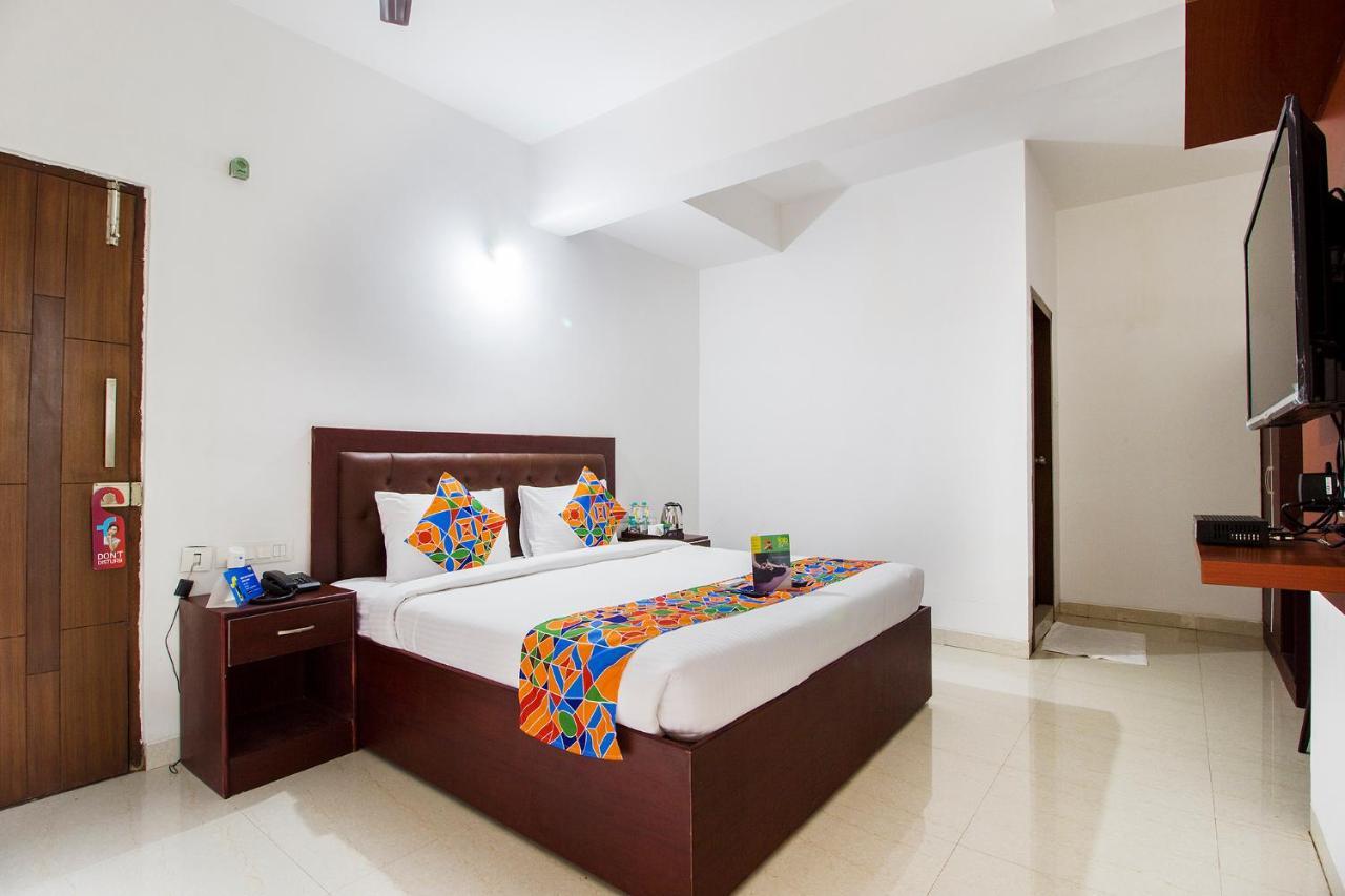 Fabhotel Limestone Aura Hyderabad Exterior foto