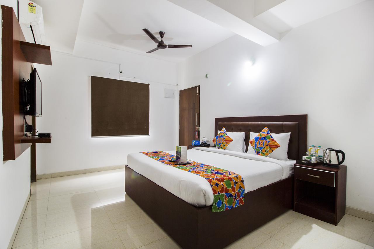 Fabhotel Limestone Aura Hyderabad Exterior foto