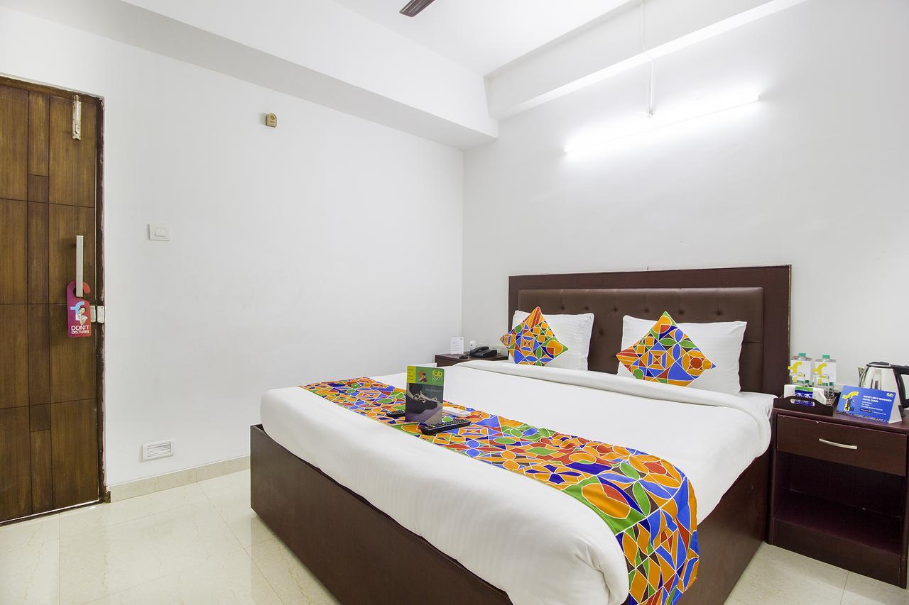 Fabhotel Limestone Aura Hyderabad Exterior foto